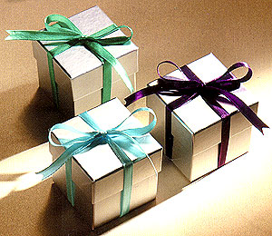 Gift Wrap Accessory